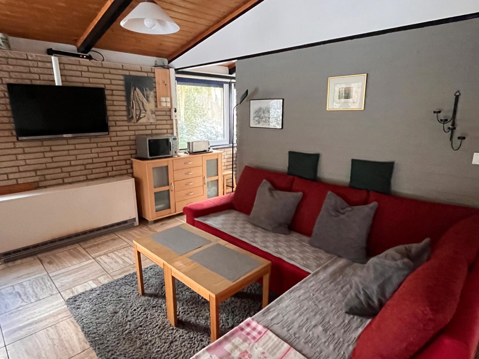 32e38717-8cfc-4739-b4d2-a2766f8c4d66